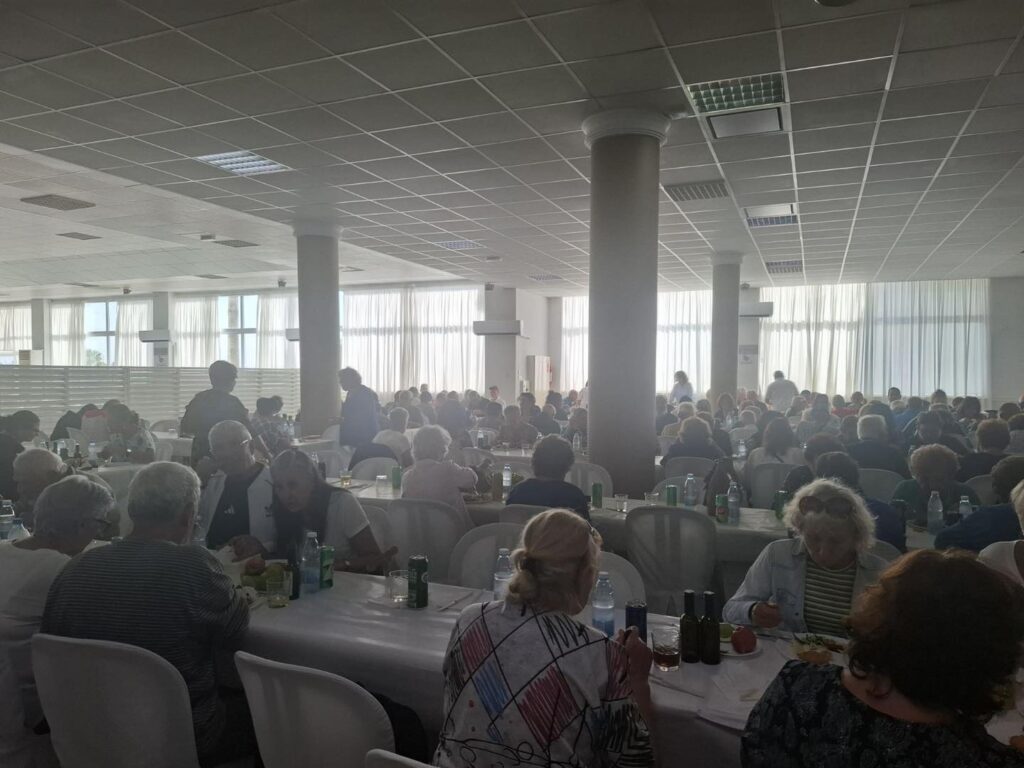 Με επιτυχία η εκδρομή για άτομα τρίτης ηλικίας του Δ. Δ. Λιβαδιών (φώτο)