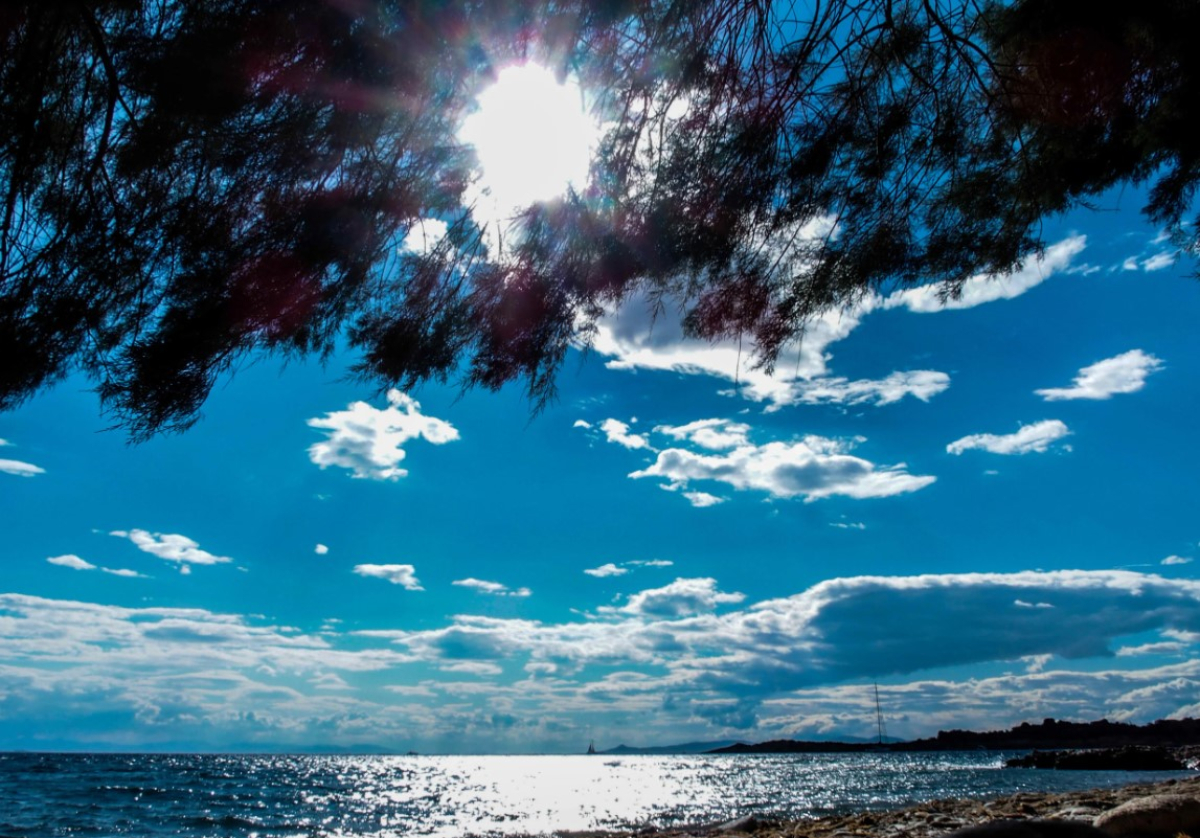 Αίθριος ο καιρός σήμερα – Αυξημένη σκόνη στην ατμόσφαιρα