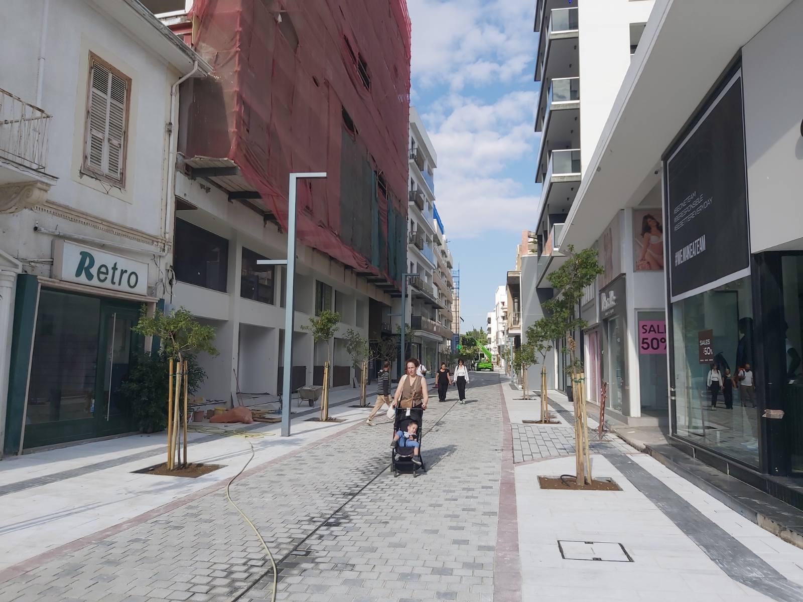 Ένα νωρίτερα παραδίδεται η Ερμού στη Λάρνακα – Την ερχόμενη Τετάρτη ανοίγει για την τροχαία κίνηση – Τα χρονοδιαγράμματα υλοποίησης των έργων στο εμπορικό κέντρο της πόλης