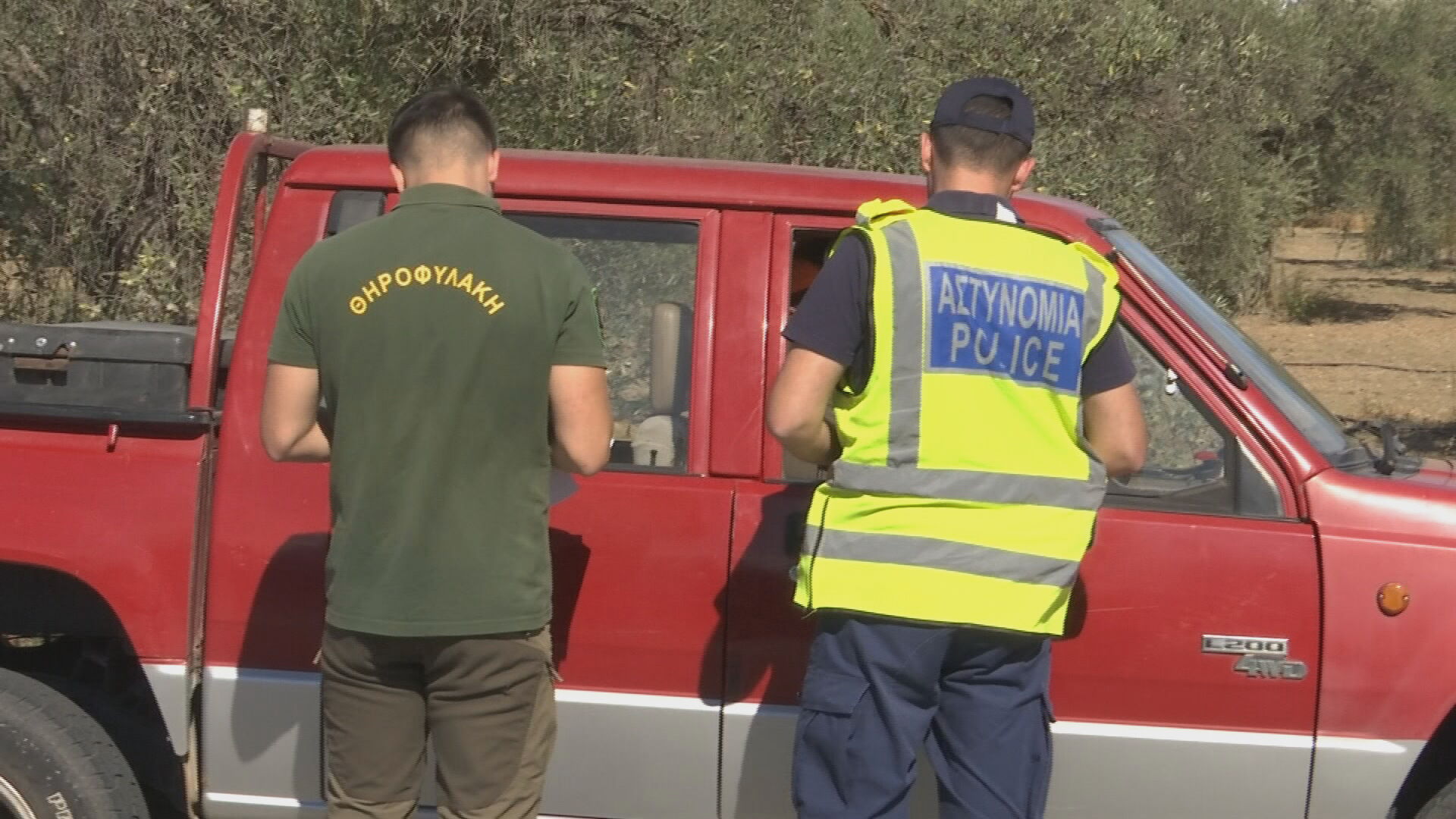 Πρώτη εξόρμηση κυνηγών στη ζέστη, με χαμόγελα αλλά και καταγγελίες