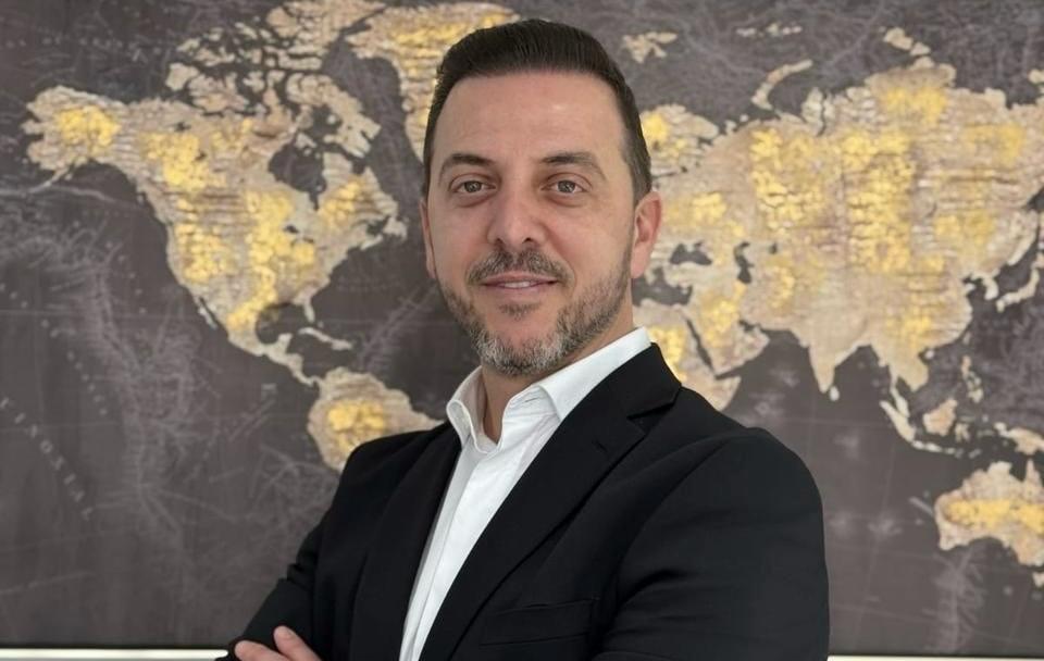 Αξία στο επάγγελμα και δίπλα στον κτηματομεσίτη…