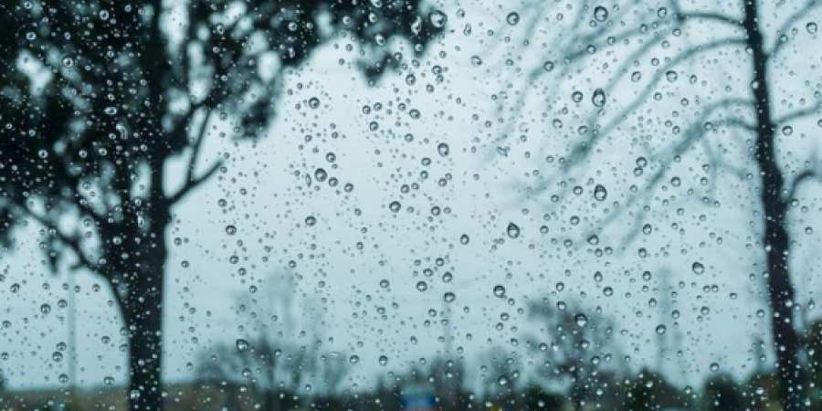 Αλλάζει ο καιρός: Βροχές και πτώση θερμοκρασίας από αύριο