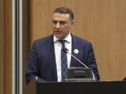 cache_1500x3000_analog_medium_1426599_135030_2032022