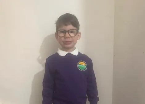 Ευχάριστη εξέλιξη για τον μικρό Αβράαμ  – Ανέλαβε το κράτος τη θεραπεία