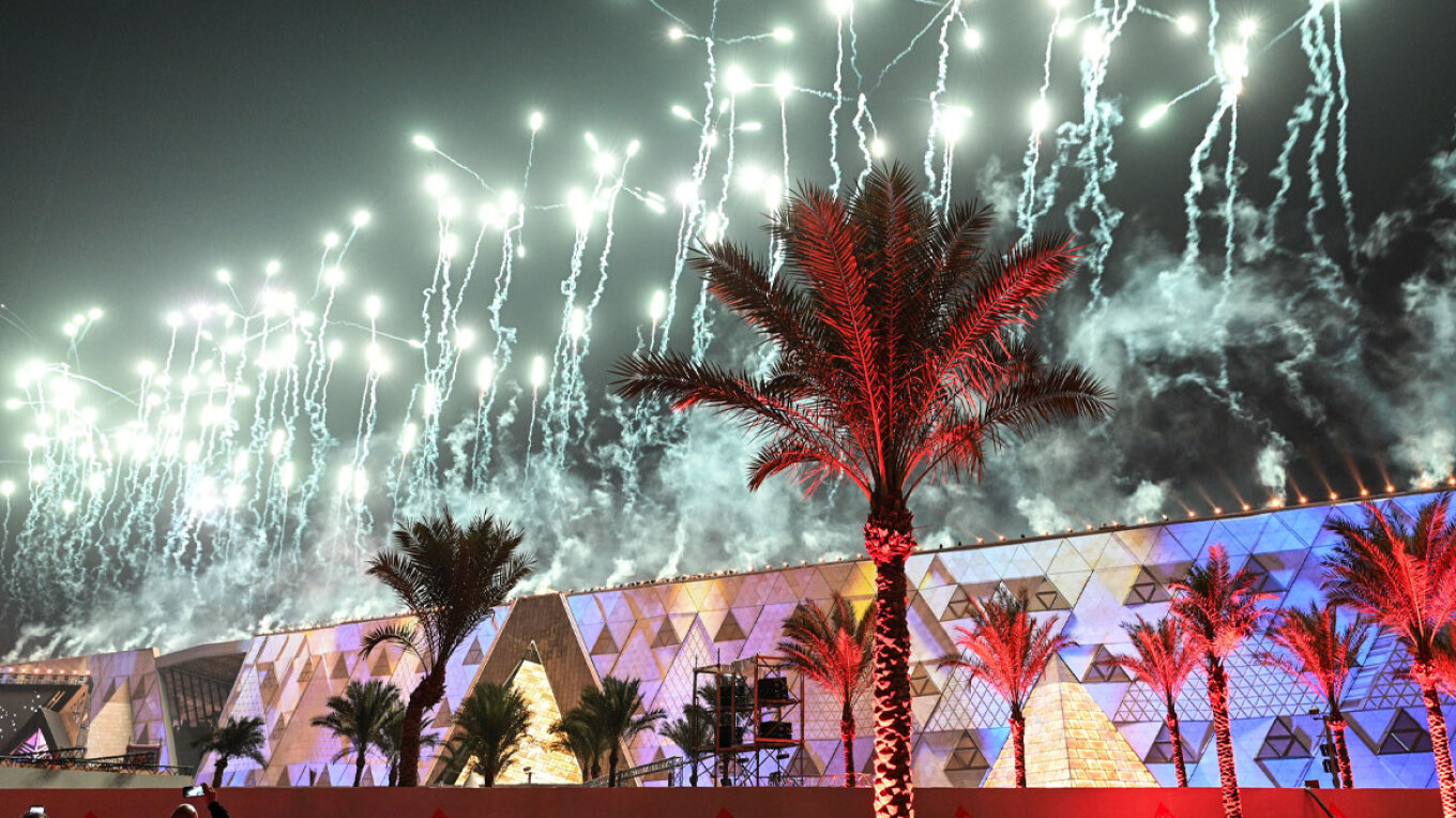 Εγκαινιάστηκε το φαραωνικό Μεγάλο Αιγυπτιακό Μουσείο, εντυπωσιακές εικόνες – Στο Κάιρο βρέθηκε και ο Νίκος Χριστοδουλίδης