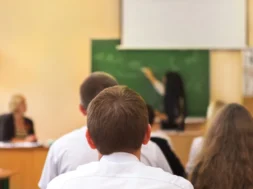 ekpaideftikoi_sxoleia-thumb