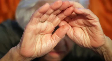 giagia-dexetai-epithesi.jpg-1-e1703526071479