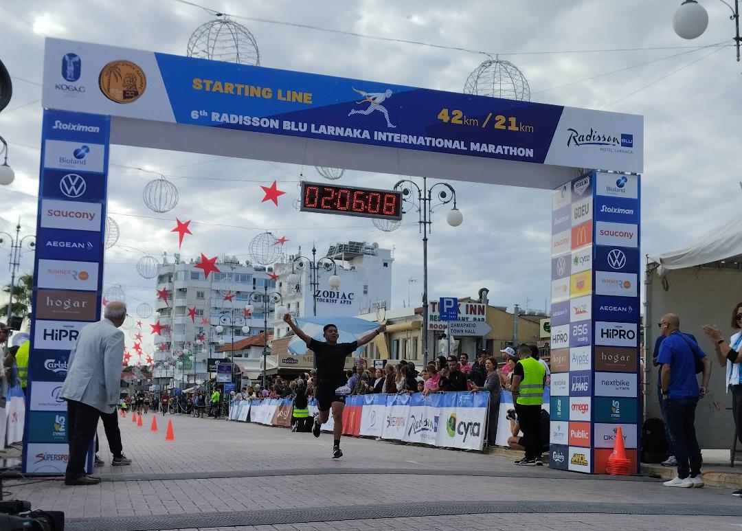 To EUROPE DIRECT του Δήμου Λάρνακας, συμμετέχει στον 8ο Radisson Blu Διεθνή Μαραθώνιο Λάρνακας στο Περίπτερο της Αντιπροσωπείας της Ευρωπαϊκής Επιτροπής στην Κύπρο και του Γραφείου του Ευρωπαϊκού Κοινοβουλίου