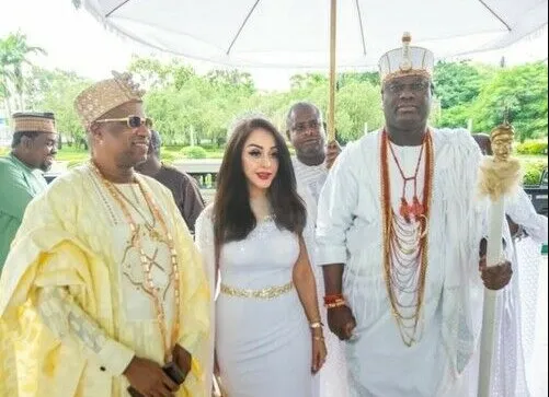 Με ρίζες από Κύπρο η 7η σύζυγος ενός ανώτατου θρησκευτικού ηγέτη της Νιγηρίας