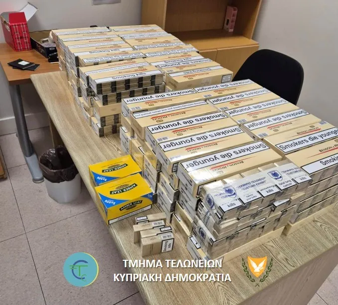 Συνελήφθη στο αεροδρόμιο Πάφου με 135 κούτες τσιγάρων