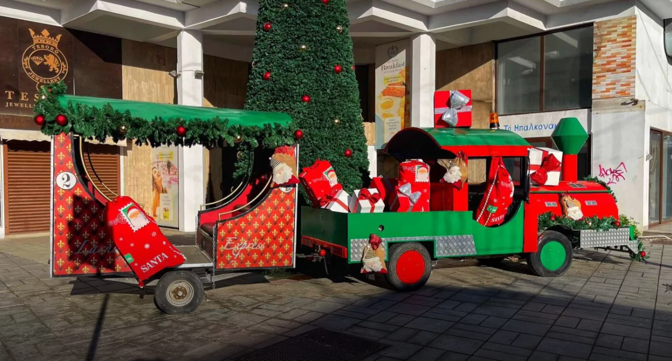 Άγνωστοι βανδάλισαν κι έκλεψαν μέρος του χριστουγεννιάτικου διάκοσμου Λάρνακας – Τη βαθιά λύπη και την αγανάκτησή του εκφράζει ο Δήμος (φώτο)