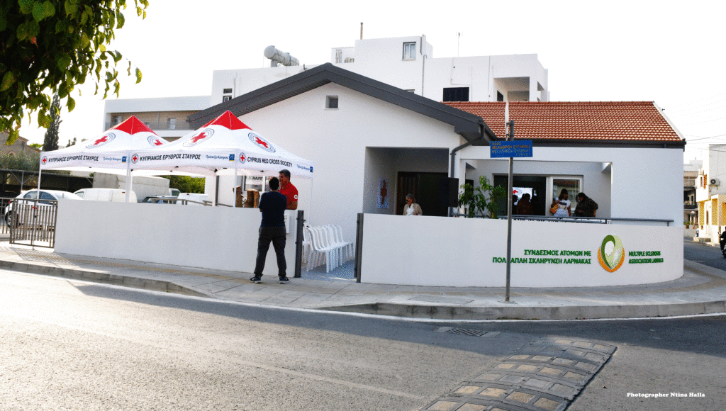 Κοινή στέγη για τον Κυπριακό Ερυθρό Σταυρό και τον Σύνδεσμο Ατόμων με Πολλαπλή Σκλήρυνση Λάρνακας