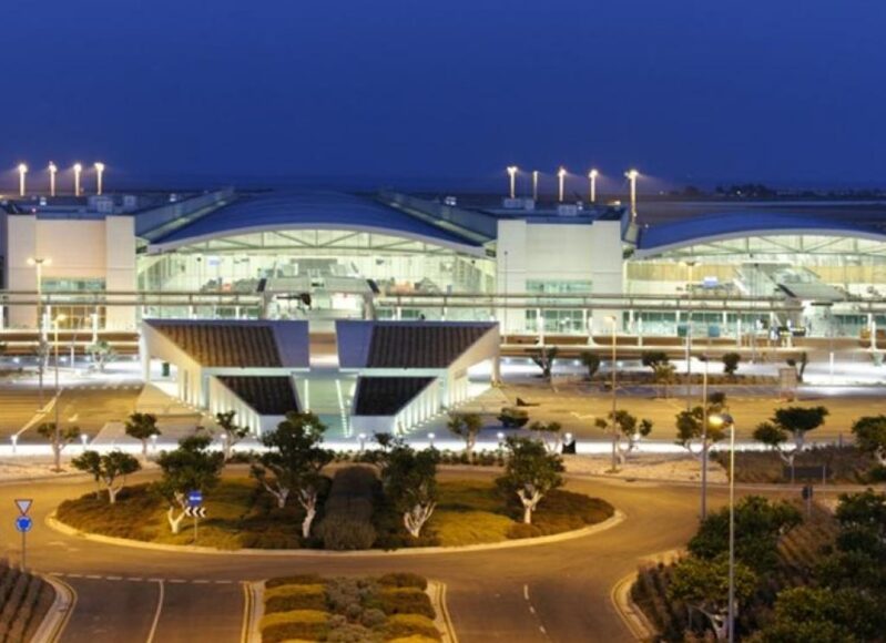 αεροδρομιο λαρνακας