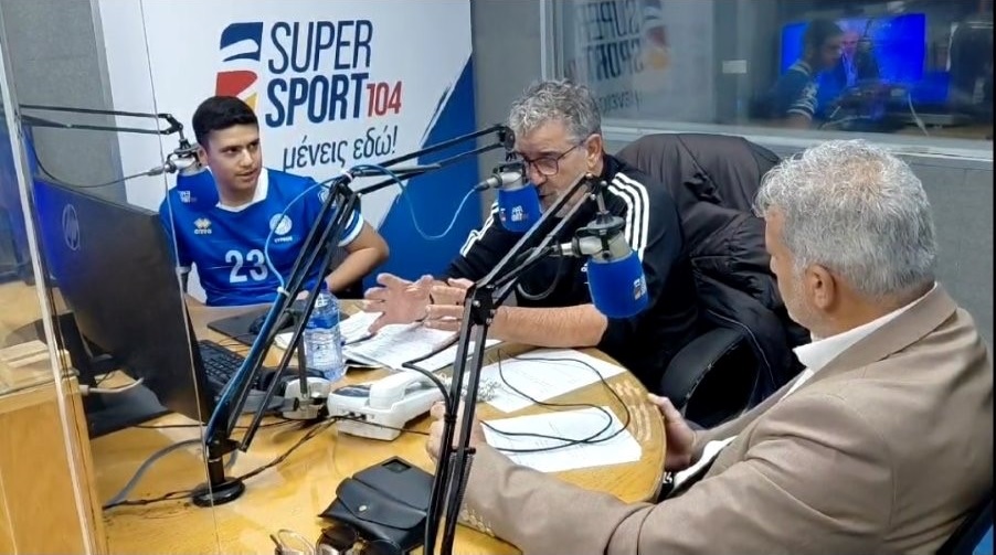 Ο Δημήτρης μάζεψε ρετρό φανέλες παλαίμαχων ποδοσφαιριστών για το ίδρυμα «Ηλιαχτίδα Ζωής»