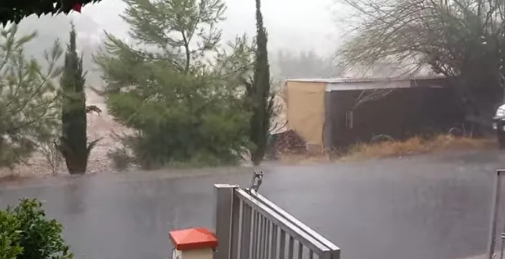 Έντονα φαινόμενα έφερε ο Byron σε διάφορα σημεία της Κύπρου (βίντεο)