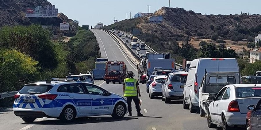 Τροχαίο στον αυτο/δρομο Λ/σιας – Λ/σου πριν την έξοδο Σκαρίνου – Κυκλοφοριακή συμφόρηση στο σημείο