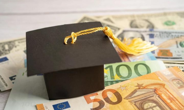 Φοιτητικά επιδόματα: Τι πρέπει να γνωρίζουν οι δικαιούχοι