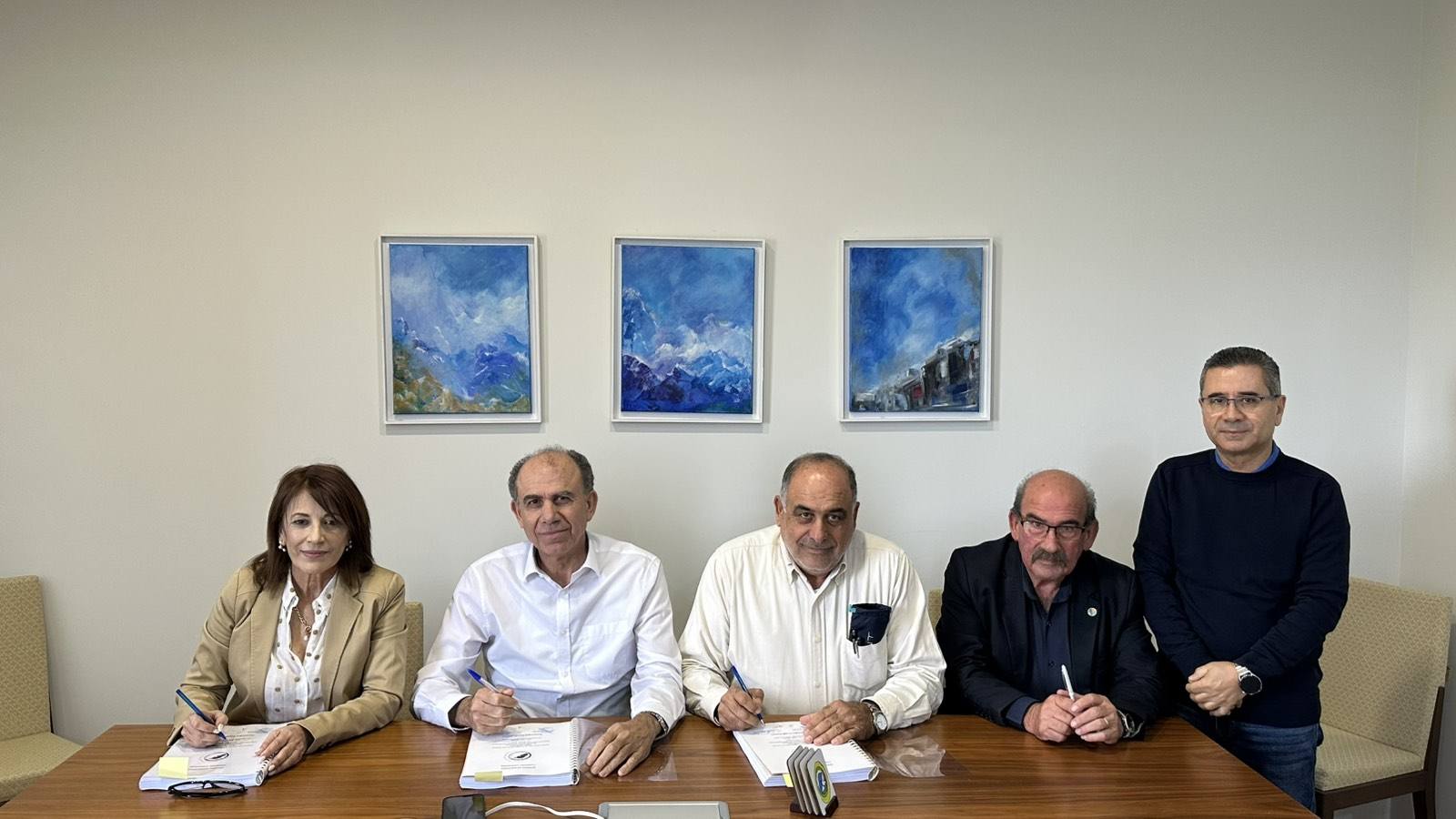 Υπεγράφη το συμβόλαιο για την Συντήρηση του Οδικου Δικτύου στο Δήμο Αραδίππου με την εταιρία Hadjchristofi Construction Ltd  (φώτο)