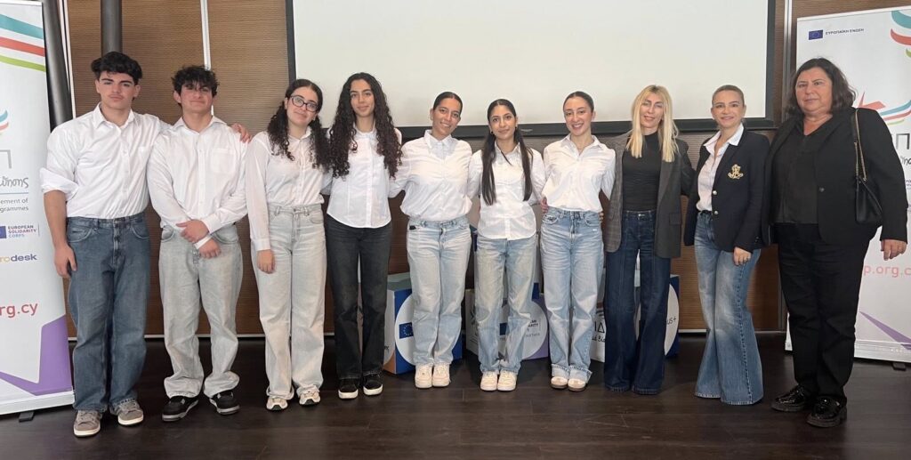 1η θέση στο Παγκύπριο Διαγωνισμό Ρητορικό Αγώνα Προτρεπτικών Λόγων «Γλώσσα και Επιστήμη» για το Λύκειο Αγίου Γεωργίου Λάρνακας