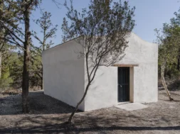 596362805_10234447690388203_5321721645208519581_n-thumb