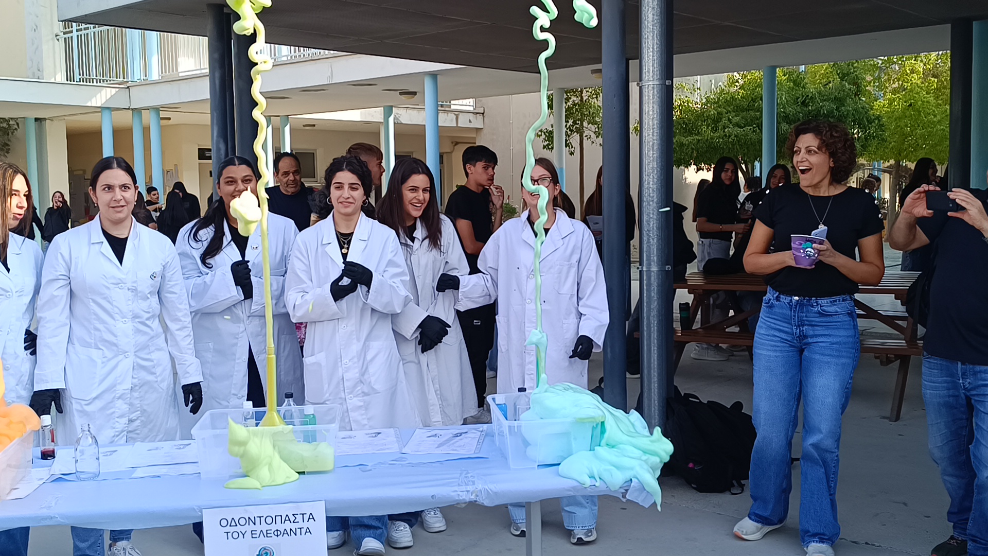 Το Λύκειο Αραδίππου “Τάσος Μητσόπουλος” γιόρτασε την Διεθνή Ημέρα του Mole (φώτο)