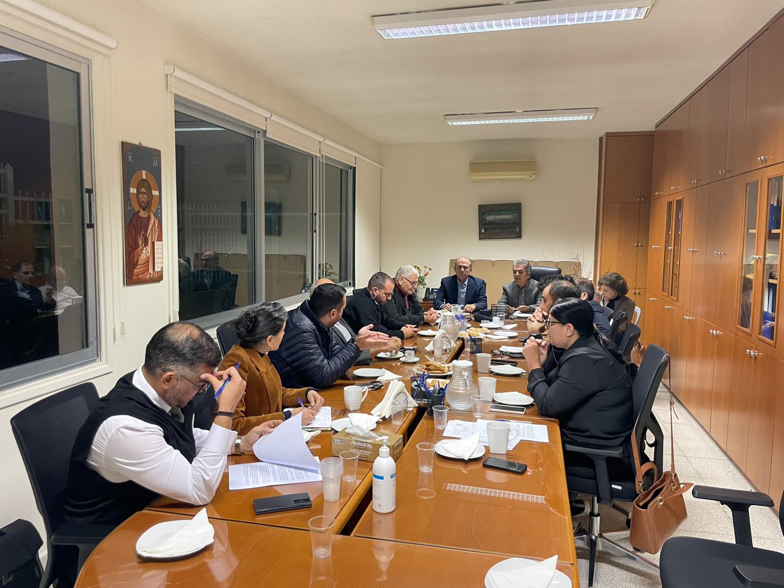 Λάβετε μέτρα για τον υπερπληθυσμό στα σχολεία…