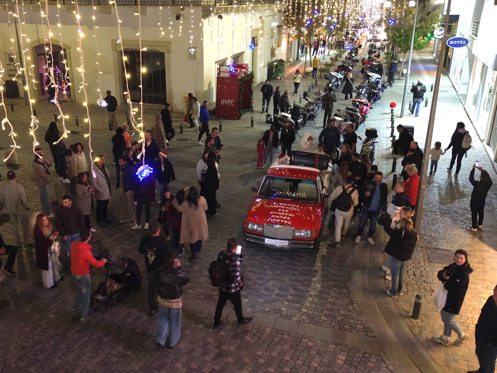 Μαγικές Χριστουγεννιάτικες Στιγμές στη Λάρνακα (φώτο)