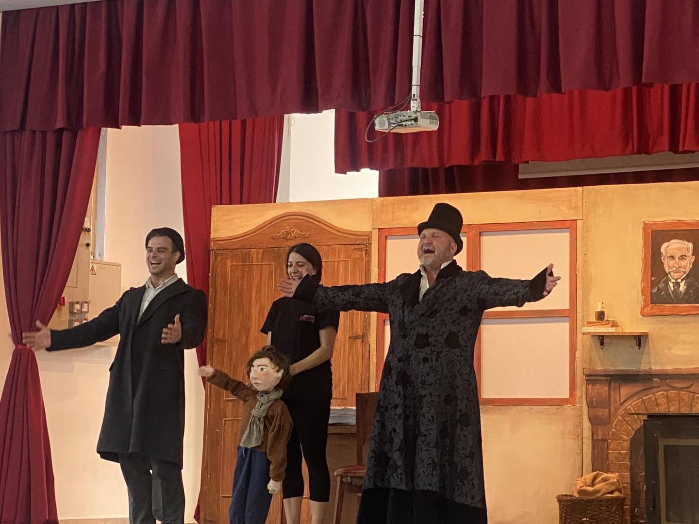 Με επιτυχία η παιδική θεατρική παράσταση “Σκρουτζ” στο Δ.Δ. Λιβαδιών  (φώτο)