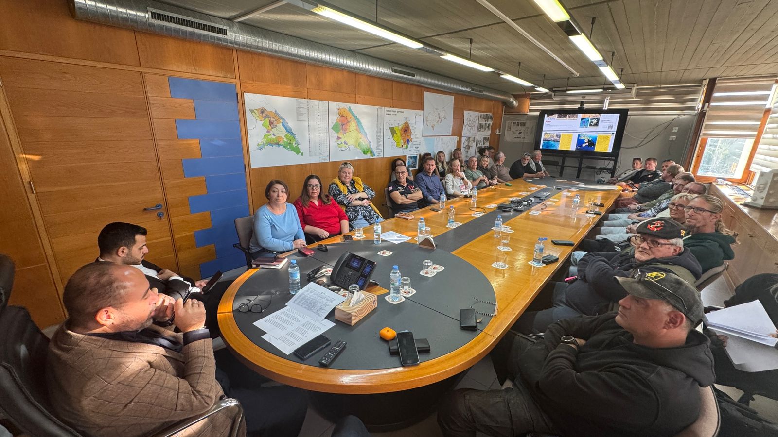 Παρουσιάστηκε ο καταδυτικός οδηγός Δήμου Παραλιμνίου – Δερύνειας σε ιδιοκτήτες καταδυτικών κέντρων