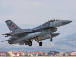 aigaio_toyrkia_f16-696×476