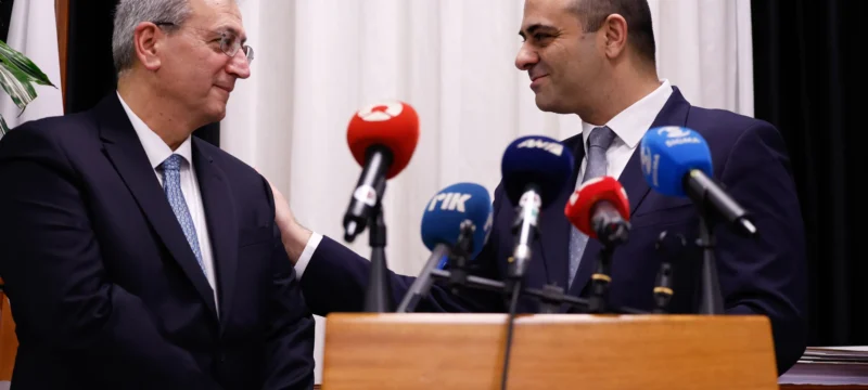 doc202512089510824mol_handover_8_of_11-thumb