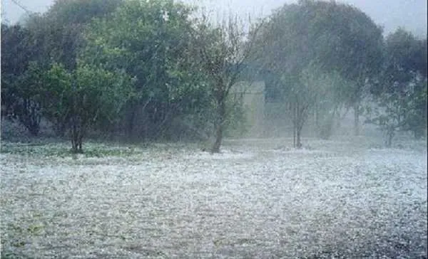 «Χαλασμός Κυρίου» στην Πάφο – Δρόμοι μετατράπηκαν σε ποτάμια (βίντεο)