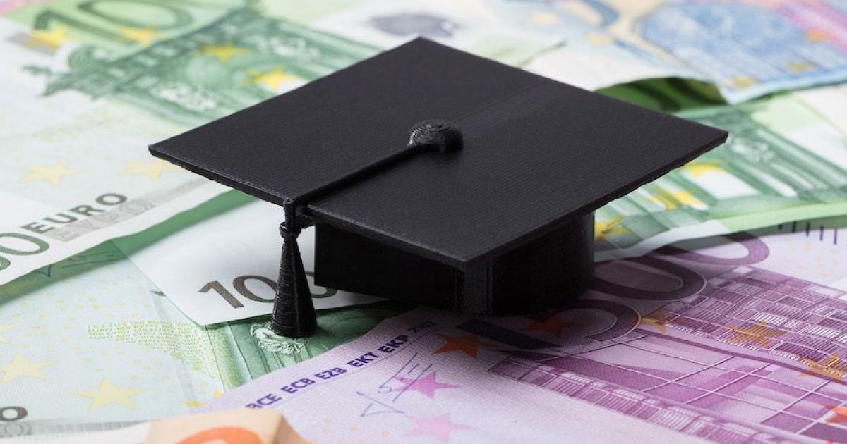 Πότε θα καταβληθούν τα φοιτητικά επιδόματα για διαβίωση, σίτιση κι αεροπορικά