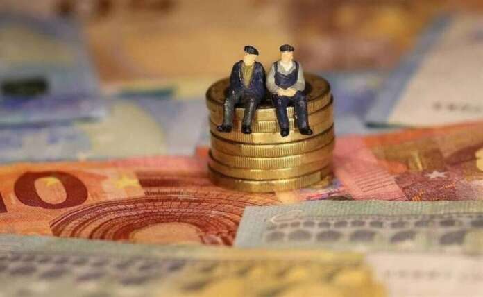 Καλά νέα για τους χαμηλοσυνταξιούχους: Δεν θα επηρεαστεί το επίδομά τους από την αύξηση των συντάξεων από 1/1/26