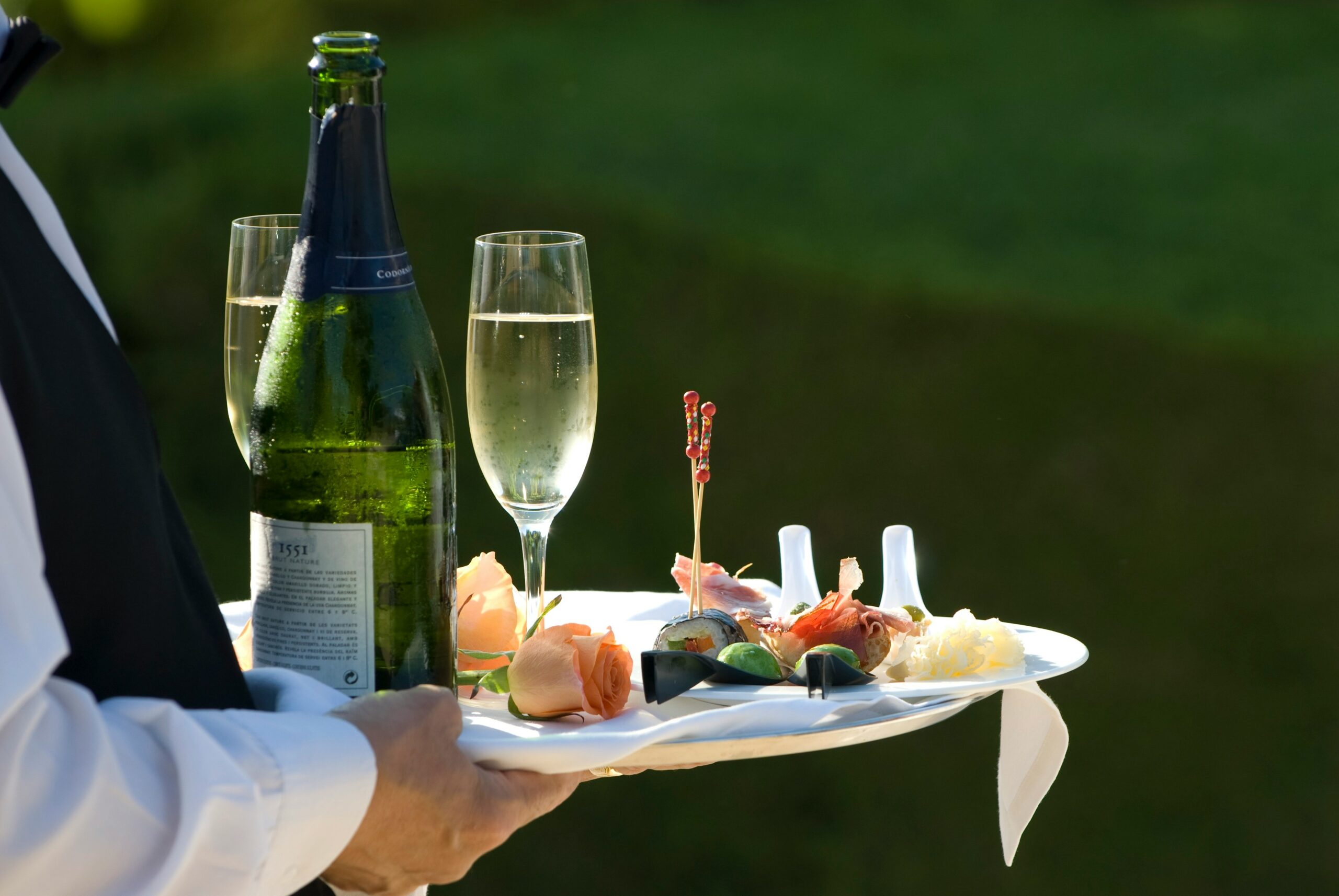 Μοναδική Πρωτοχρονία στο Enigma Restobar με New Year Day events και live unplugged μουσική