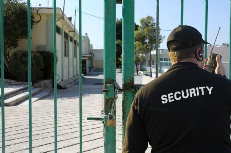 Ολονύχτιες περιπολίες και φρούρηση σε σχολεία της Λάρνακας