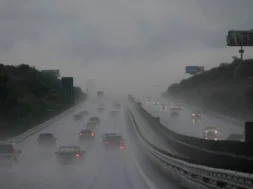 vroxes_kairos_aftokinita-thumb