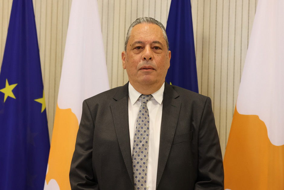 Στην Κύπρο ο Υπ. Άμυνας της Σερβίας – Θα έχει συνάντηση με τον Πάλμα