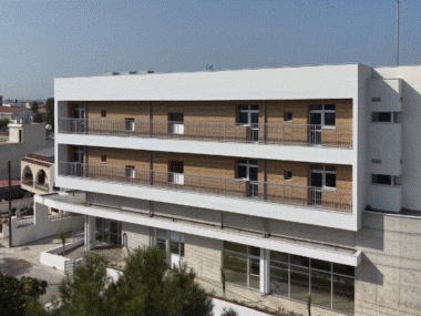 ΝΕΟ ΜΕΛΑΘΡΟ ΛΑΡΝΑΚΑΣ