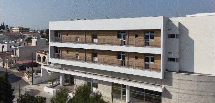 ΝΕΟ ΜΕΛΑΘΡΟ ΛΑΡΝΑΚΑΣ