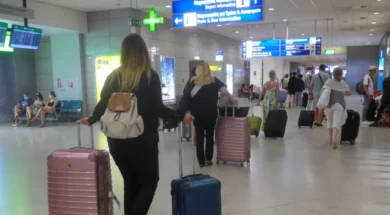 αφίξεις-αεροδρόμιο