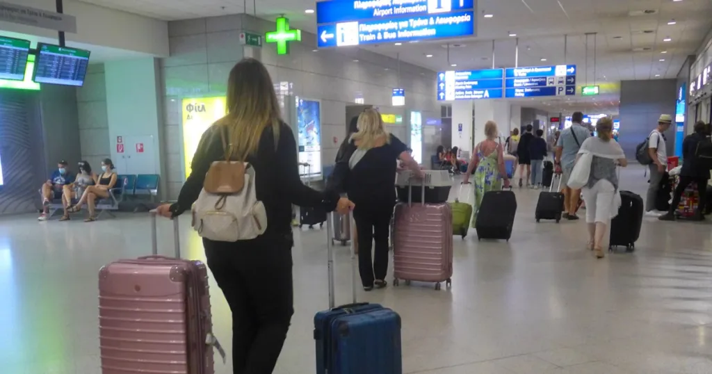 Στατιστική Υπηρεσία: Άλμα 30,4% στις αφίξεις τουριστών τον Νοέμβριο 2025