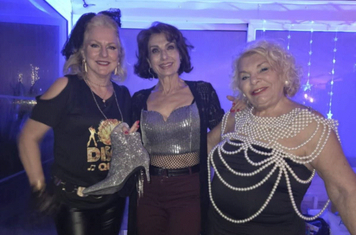 Με εξαιρετική επιτυχία το Χριστουγεννιάτικο Πάρτυ της δεκαετίας των 80ς του LGR CYPROUS RADIO, στο Ναυτικό Όμιλο Λάρνακας (βίντεο – φώτο)