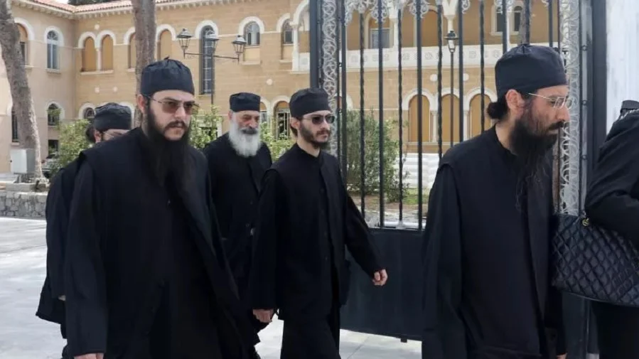 Στην Ιερά Σύνοδο το θέμα των Αββακούμ: «Να μη δημιουργούν ψευδείς εντυπώσεις»