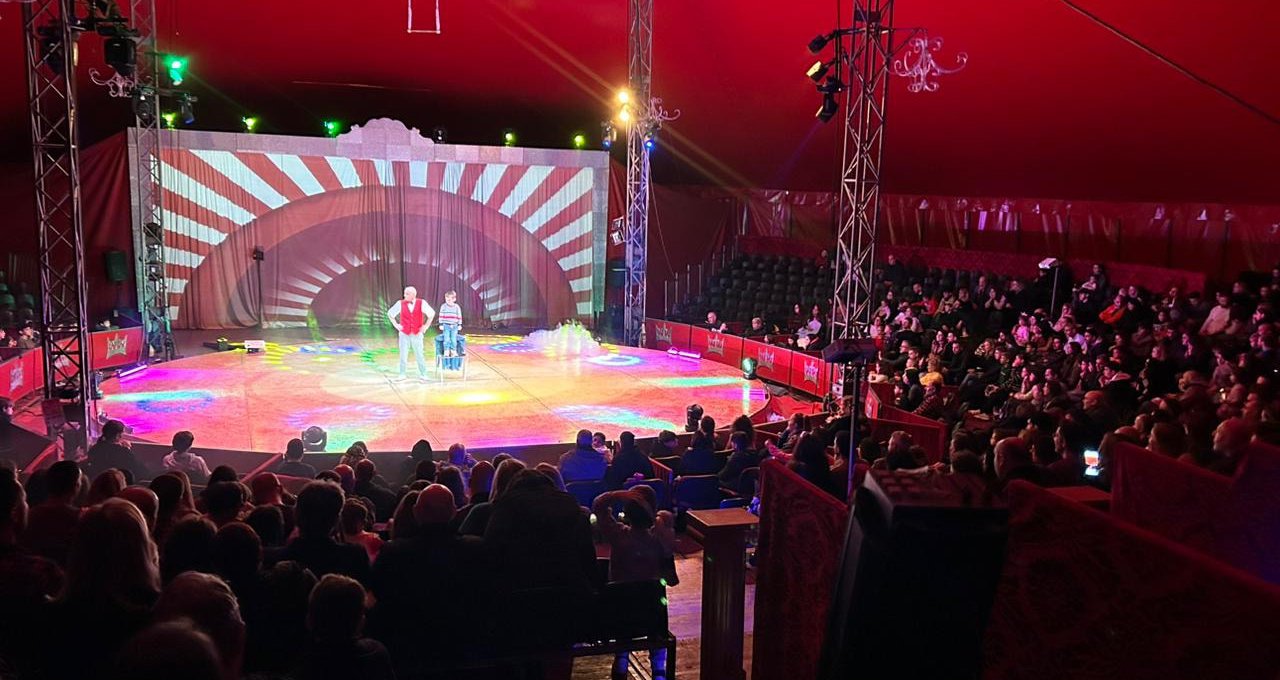 Το μεγαλύτερο ιταλικό τσίρκο “Atmosphere” έφτασε στην Κύπρο