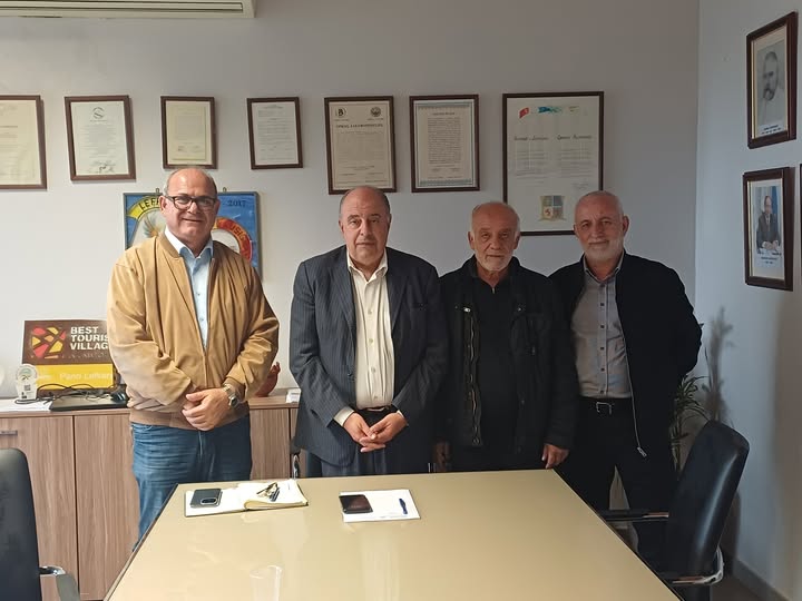 Δήμαρχος Λευκάρων: “Στηρίζουμε την ανάδειξη της μοναδικής ιστορίας του κόκκινου πηλού στο Δ. Δ. Κόρνου”