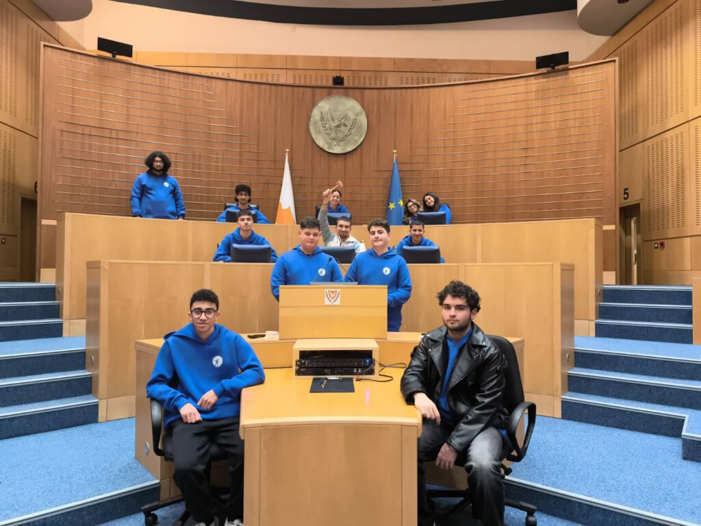 Oι δόκιμοι πρεσβευτές του Λυκείου Αραδίππου 