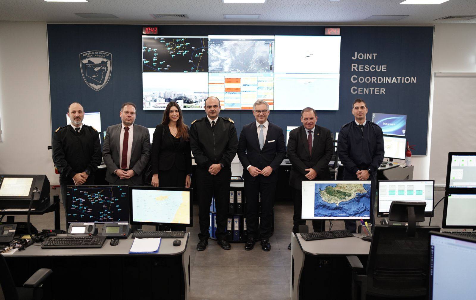 Ενημερωτική Επίσκεψη του Ευρωπαίου Επιτρόπου Εσωτερικών Υποθέσεων και Μετανάστευσης στο ΚΣΕΔ Λάρνακας  (φώτο)