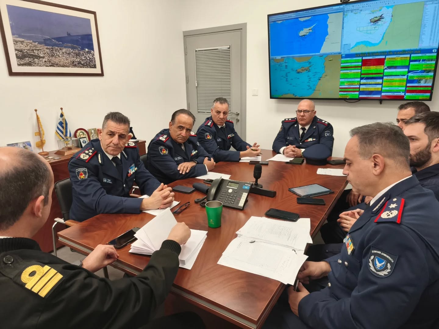 Ο Αρχιπύραρχος της Πυροσβεστικής Υπηρεσίας Κύπρου στο ΚΣΕΔ Λάρνακας  (φώτο)