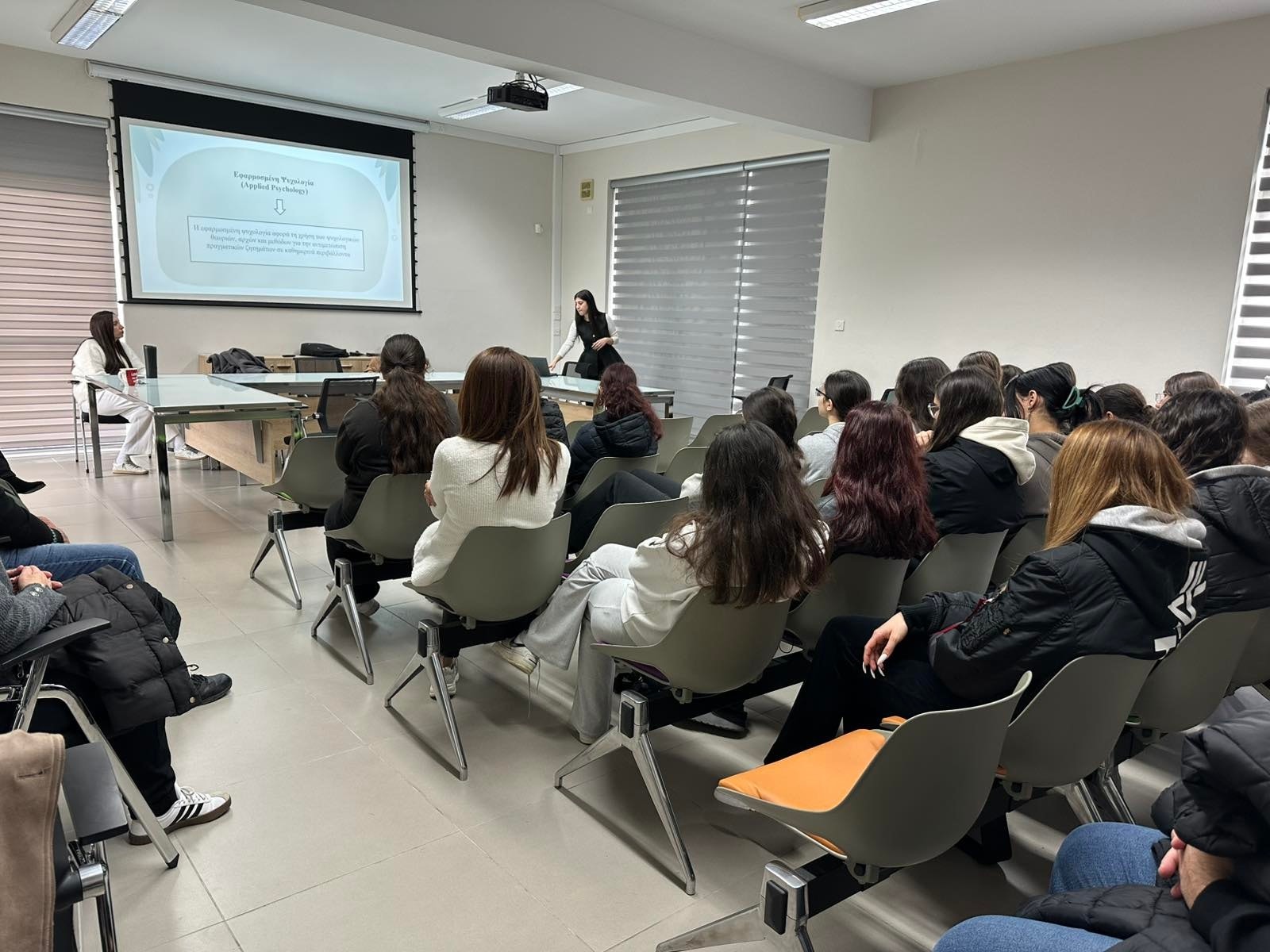 Διάλεξη από εκπαιδευτικό ψυχολόγο για το επάγγελμα του ψυχολόγου στο Περιφερειακό Γυμνάσιο και Λύκειο Λευκάρων  (φώτο)